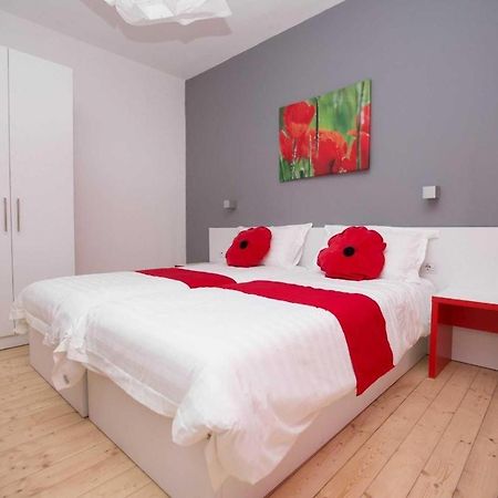 Hotel Rimini Tirana Kültér fotó