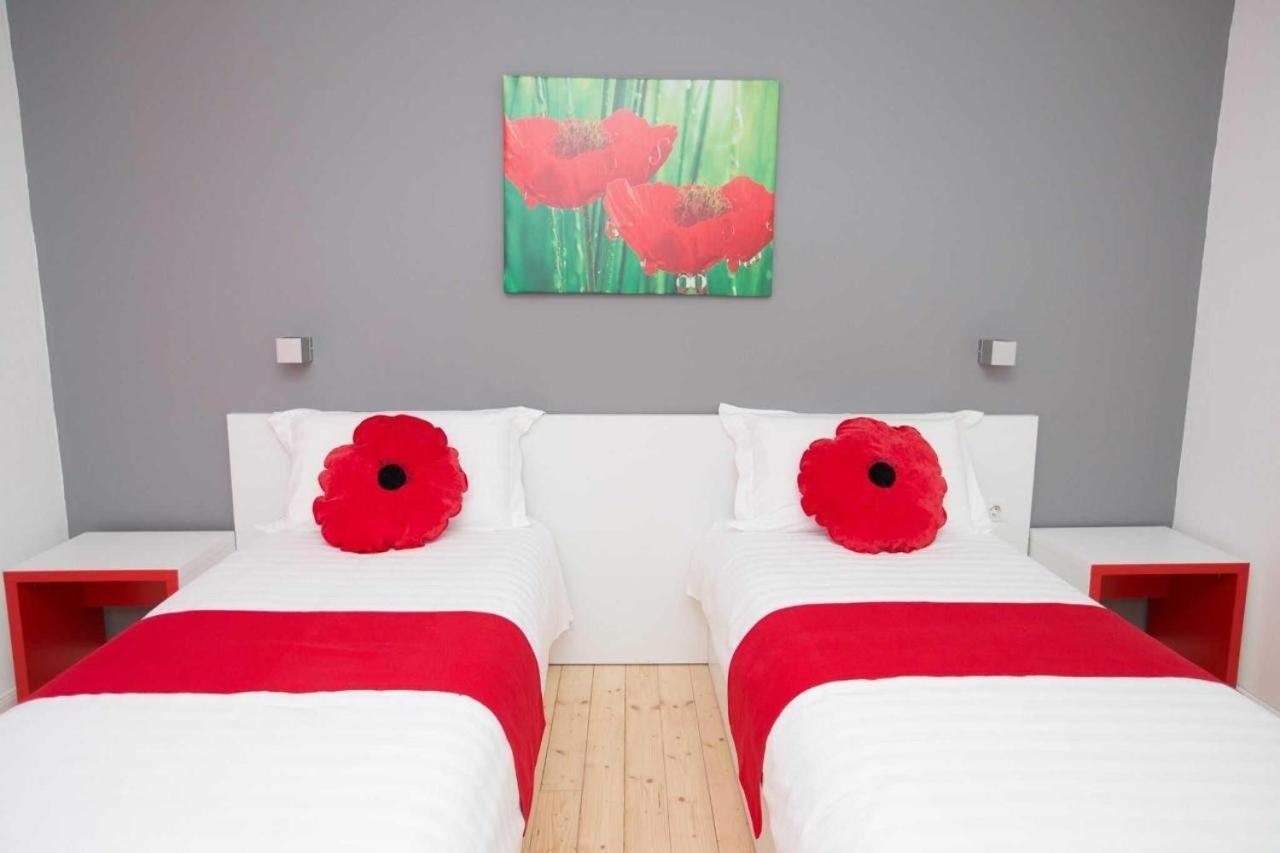 Hotel Rimini Tirana Kültér fotó