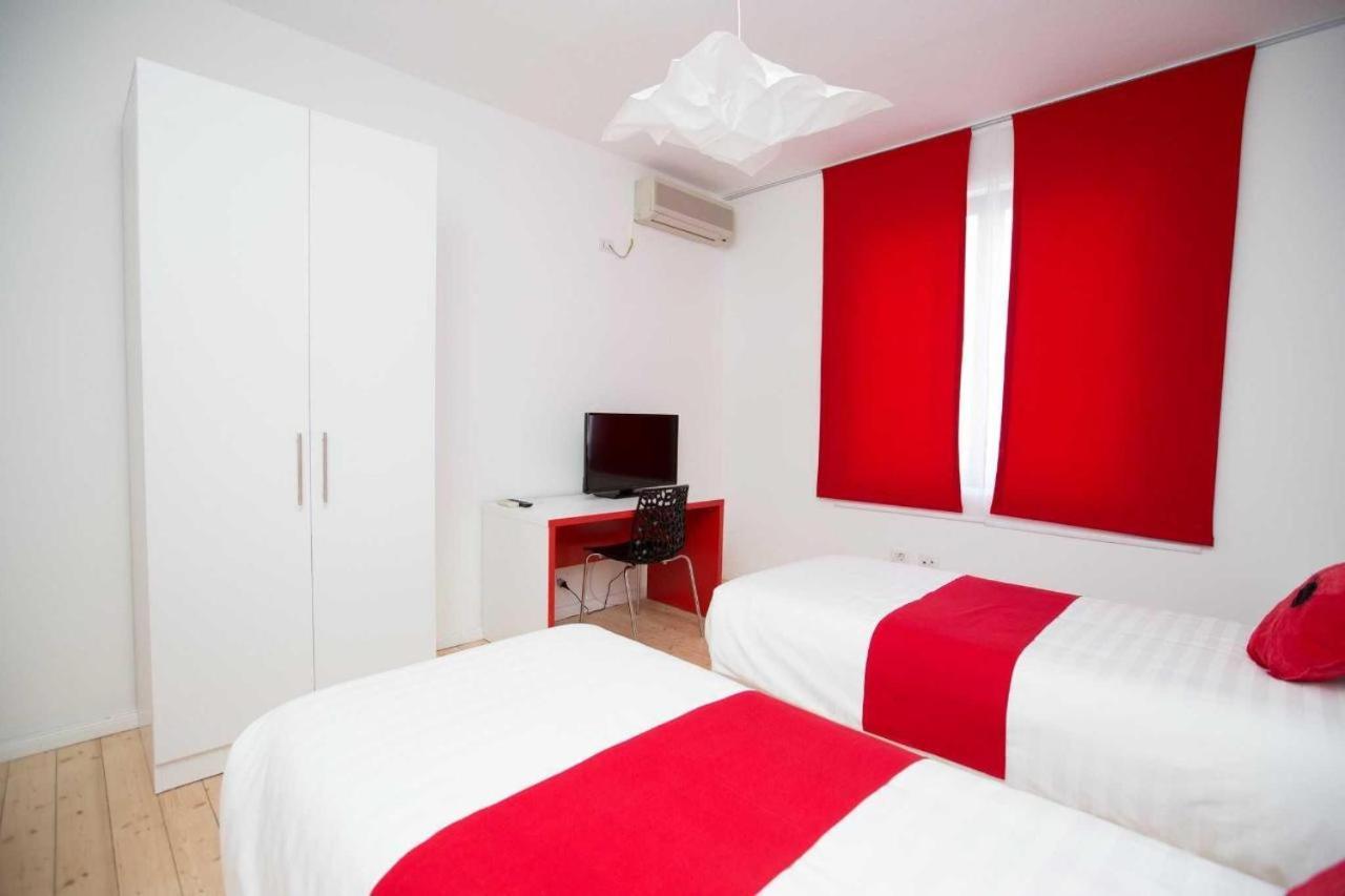 Hotel Rimini Tirana Kültér fotó