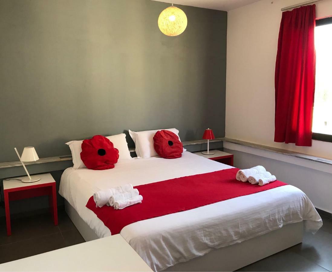 Hotel Rimini Tirana Kültér fotó
