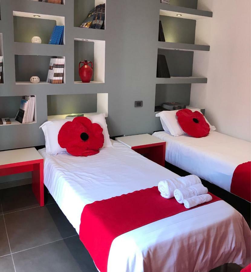 Hotel Rimini Tirana Kültér fotó