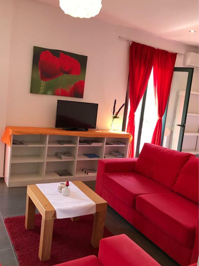 Hotel Rimini Tirana Kültér fotó